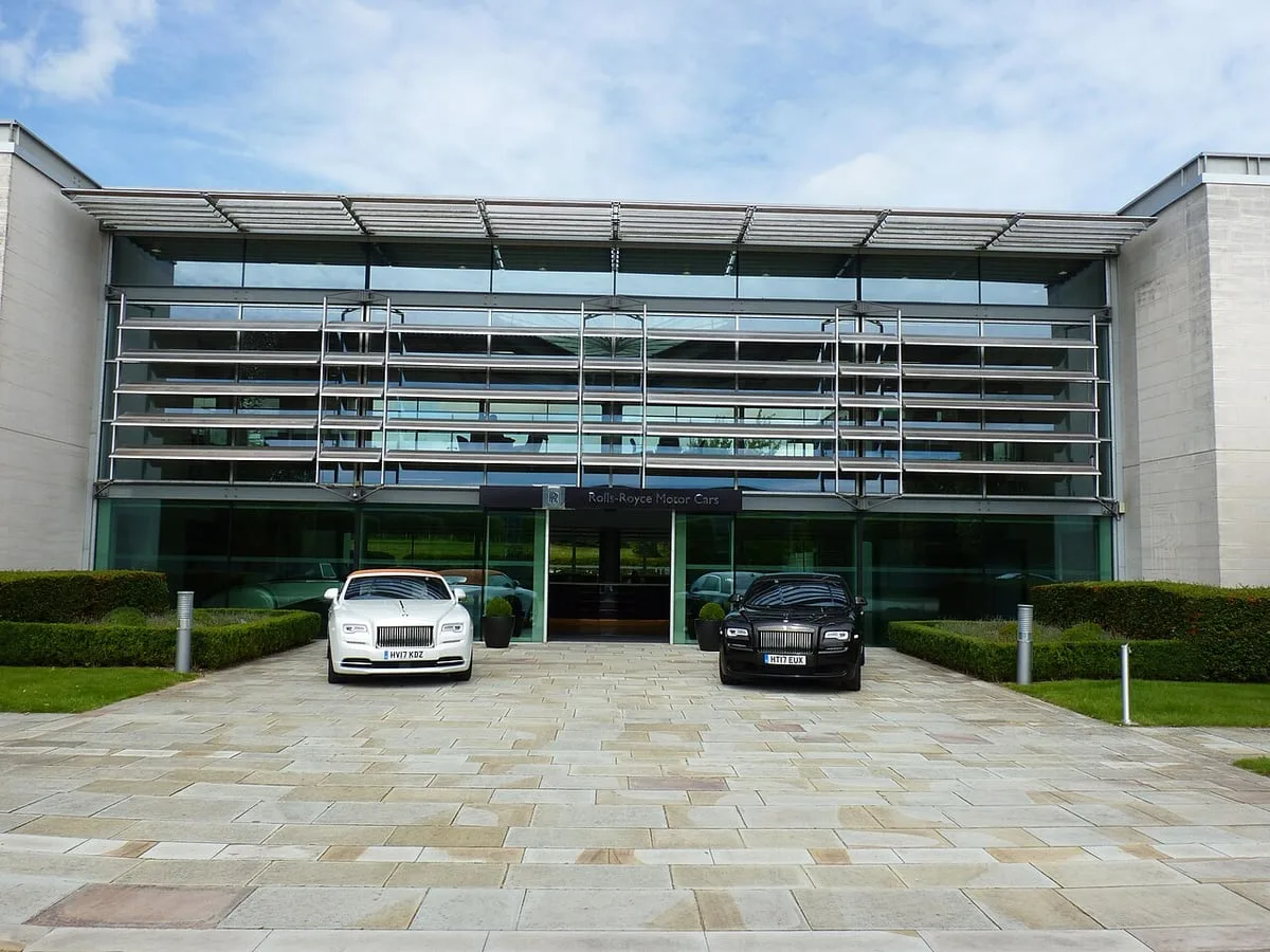 Петр Ян защитил титул чемпиона UFC в реванше против Мераба Двалишвили в Абу-Даби