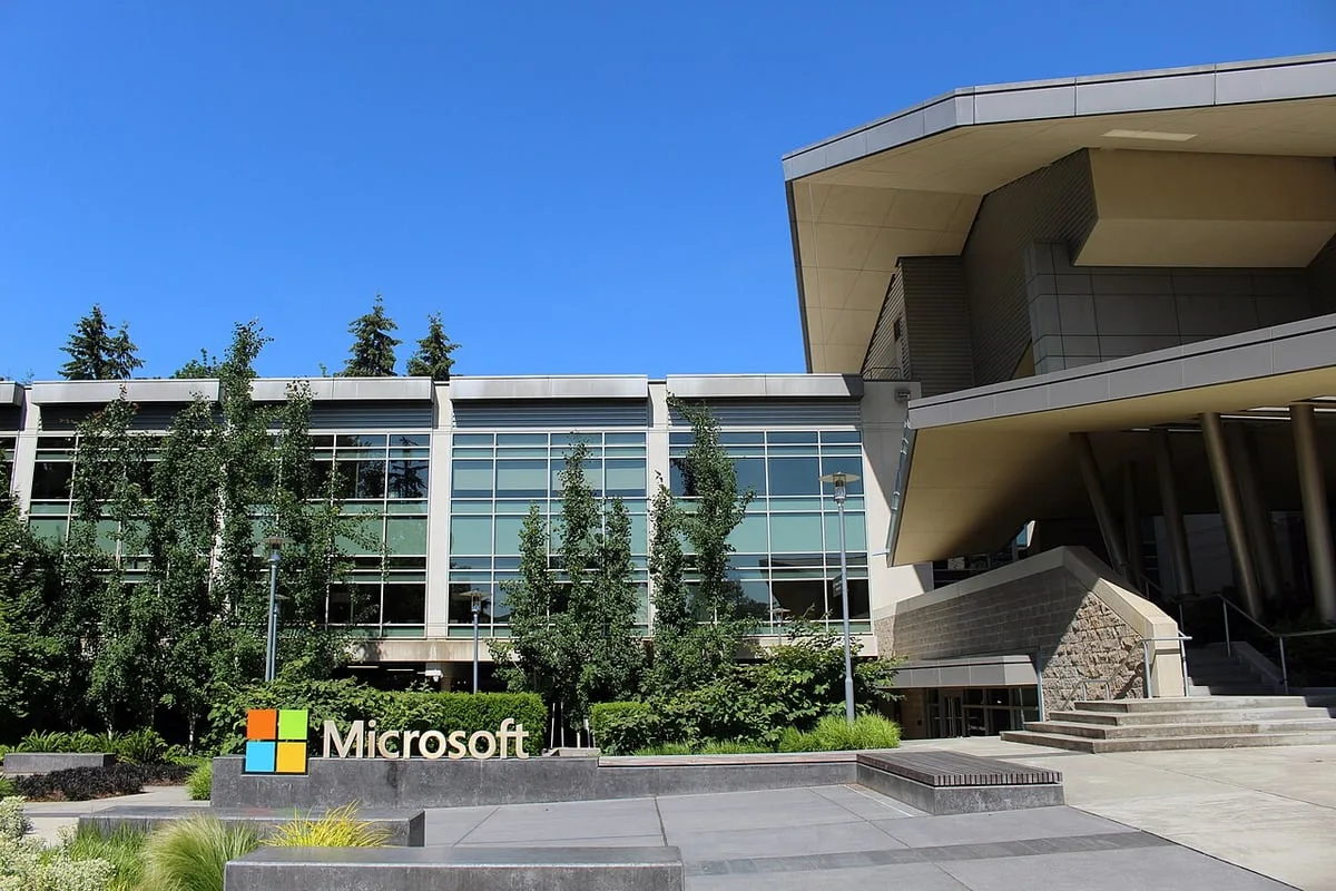 Microsoft предложила уволиться 60 тысячам сотрудников ради инвестиций в ИИ